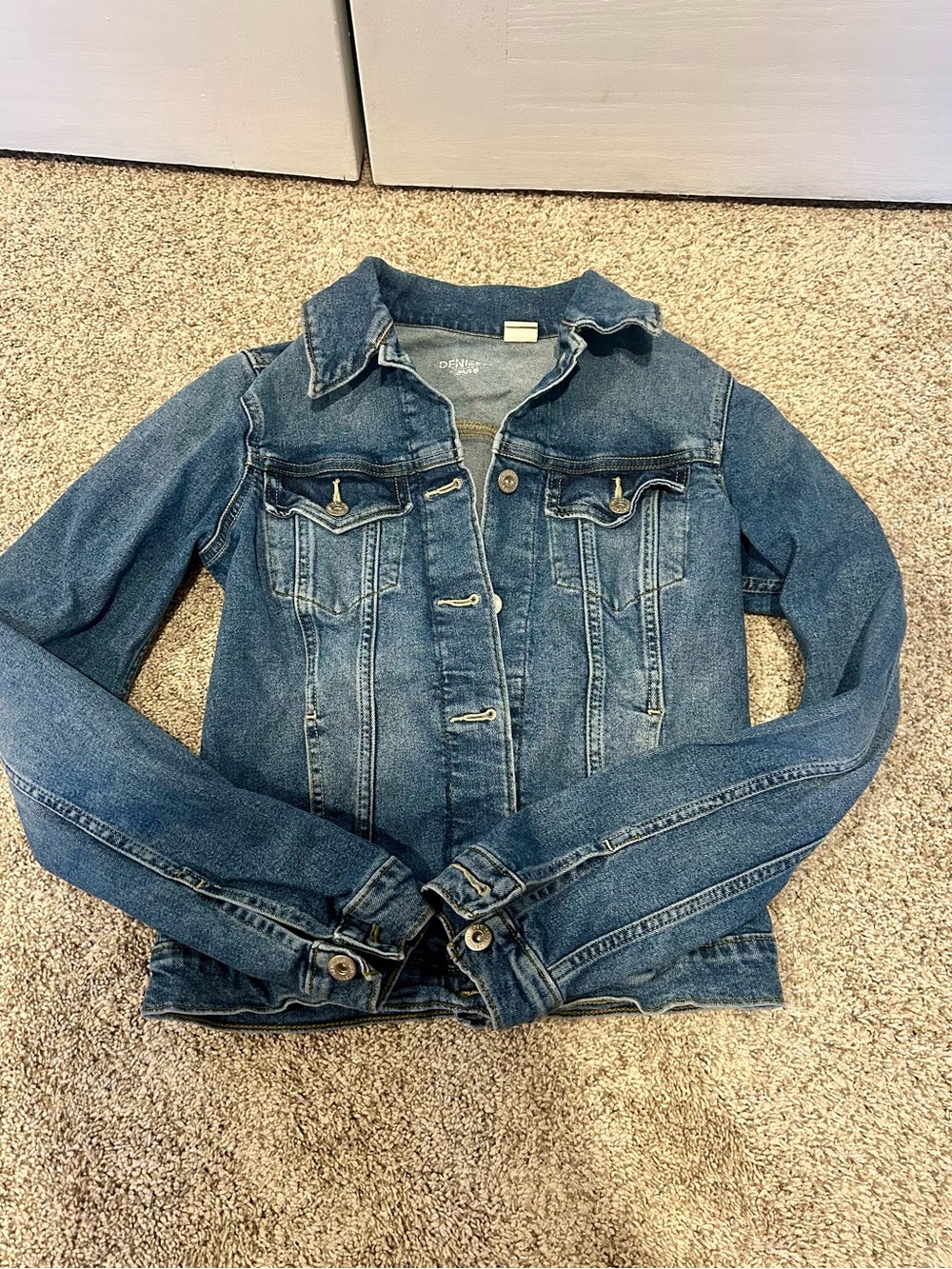 Denizen from Levi's Light Wash Blue Denim Jacket